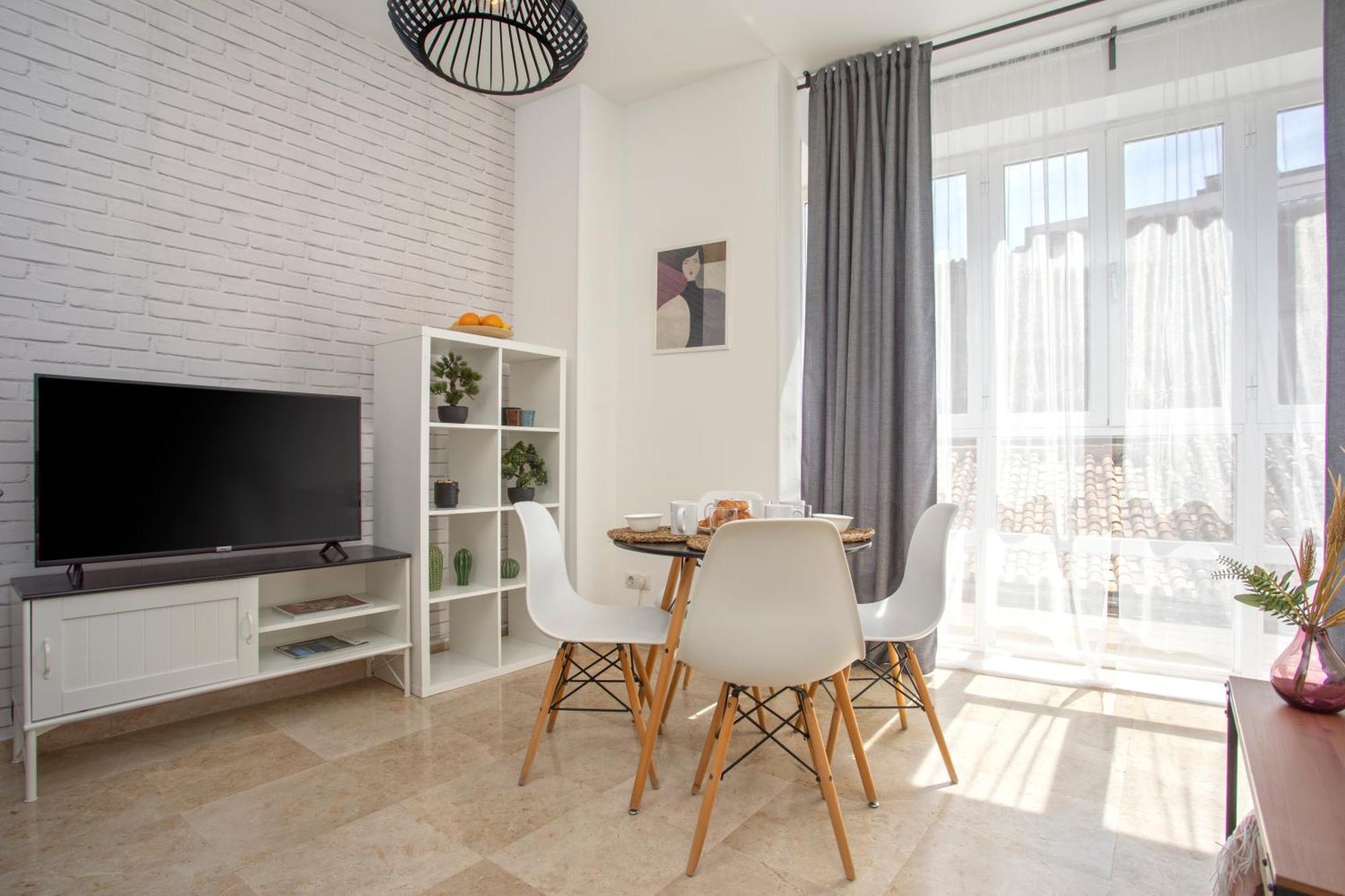 Precioso Apartamento En Pleno Centro By Rent Me Малага Экстерьер фото