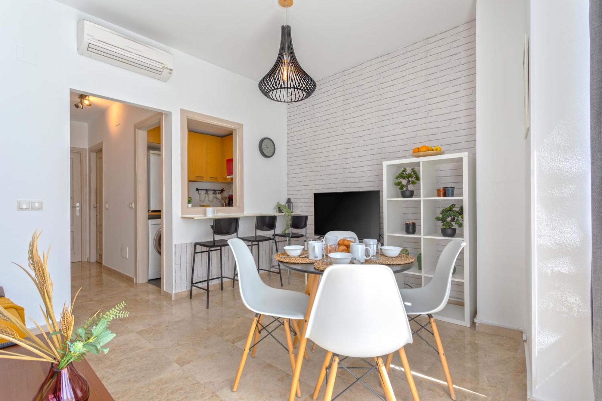 Precioso Apartamento En Pleno Centro By Rent Me Малага Экстерьер фото